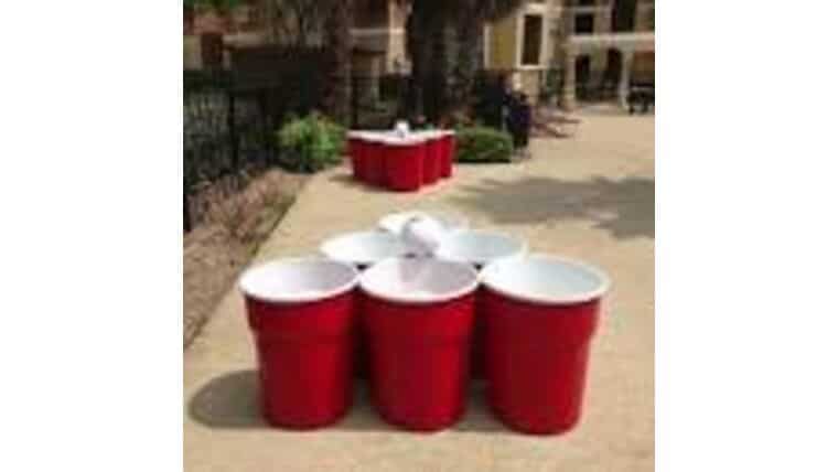 Beer Pong Giant – Red & White | Rental