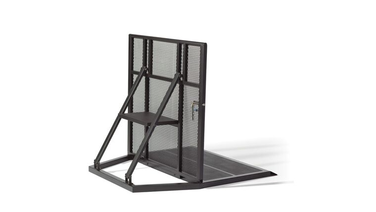 90 Degree Black Metal Blow-Through Concert Crowd Barricade | Rental