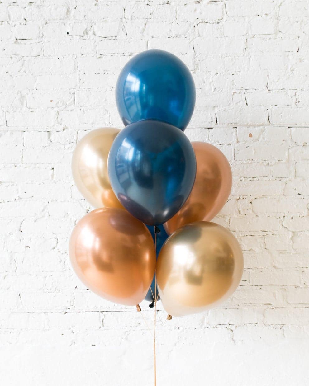 Midnight Copper – 11in Balloons – bouquet of 7 | Rental Midnight Copper – 11in Balloons – bouquet of 7 | Rental