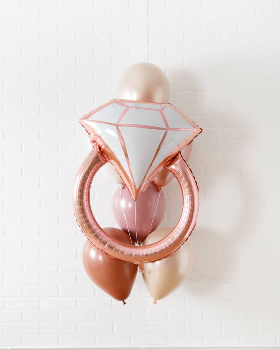 Canyon Moon – Balloons with Ring Foil – bouquet of 7 | Rental Canyon Moon – Balloons with Ring Foil – bouquet of 7 | Rental