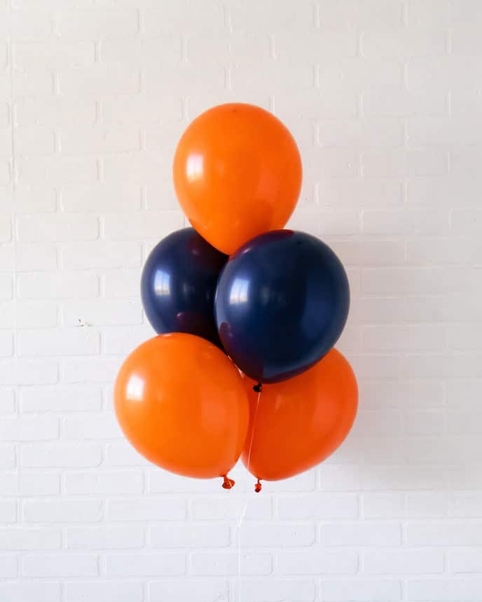 Chicago Football – 11in Balloons bouquet | Rental Chicago Football – 11in Balloons bouquet | Rental