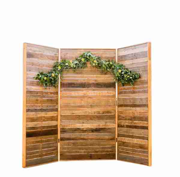 Trifold Pallet Backdrop | Rental